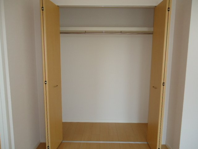 エクセルヴィラの収納|南側洋室収納