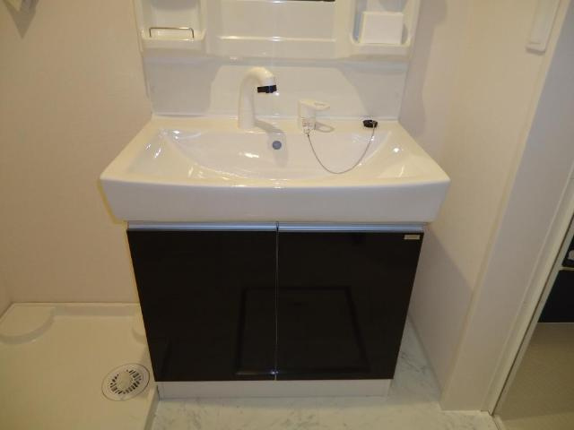 ルルドの洗面所|洗髪洗面化粧台