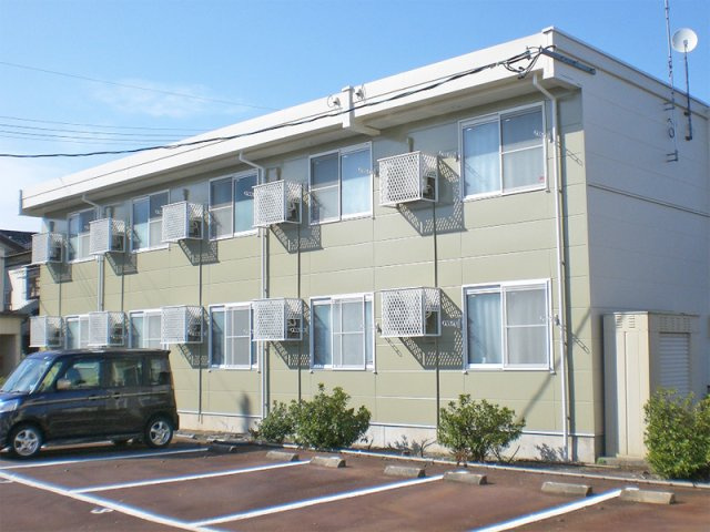 レオパレスグリーン２の外観