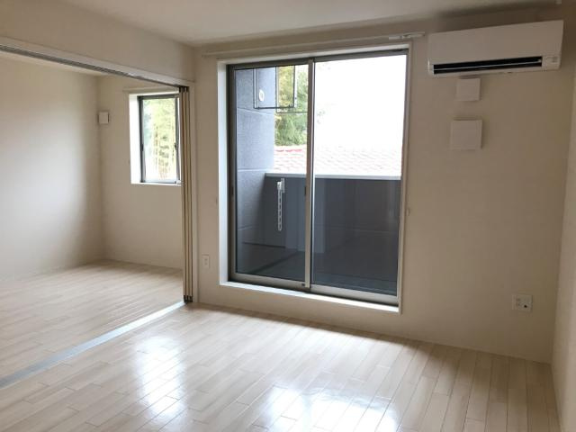 久留米市高良内町のアパートの居間・リビング|リビング