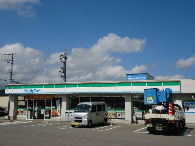 ユニヴァリィ　ルミナスＫⅡの周辺|ファミリーマート高岡野村東町店まで483ｍ