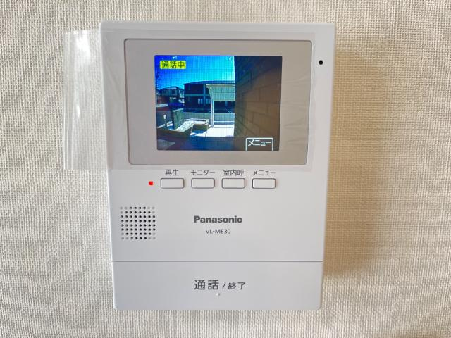 アザレアの内装|カメラ付インターホン