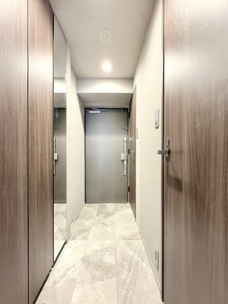 ルネサンス赤坂プレミアムコートの玄関