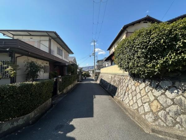 【前面道路含む現地写真】