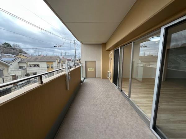 【バルコニー】 | 香里ヶ丘7丁目アーバンライフ