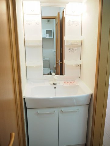 ル・クールの洗面所|ゆったりとスペースのある洗面所