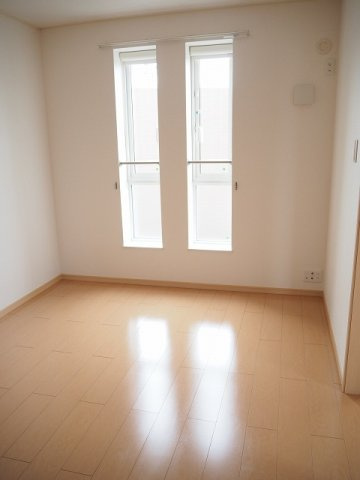 ラ・メールＢの内装|明るい色調の室内です