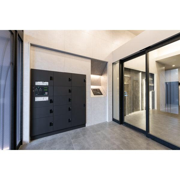 フロンティアタワー九条1のエントランス