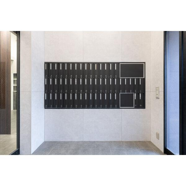 フロンティアタワー九条1のエントランス