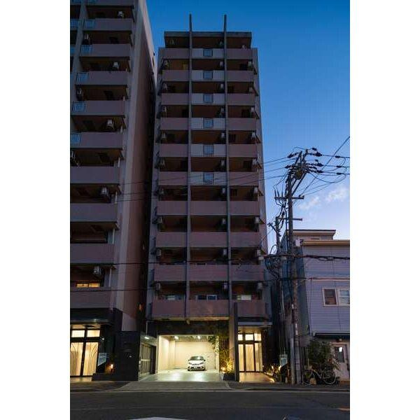 フロンティアタワー九条1のエントランス