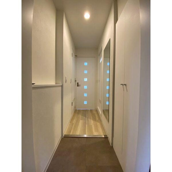 フロンティアタワー九条2の玄関