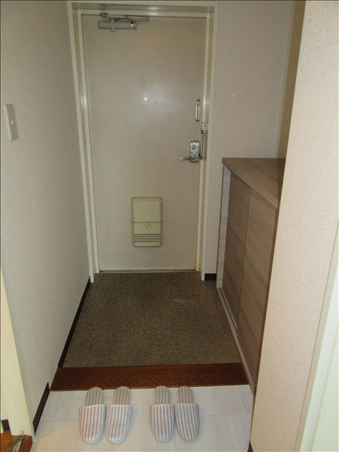 マリオン大曽根の玄関