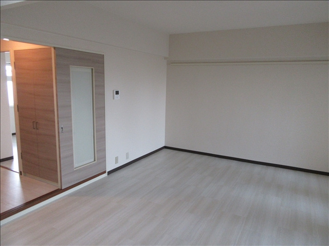 マリオン大曽根の居間・リビング