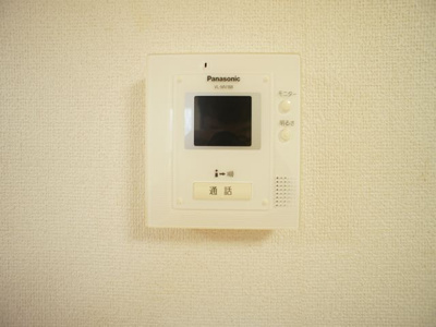 【セキュリティ】 | Ｗｉｌｌ | 訪問者の確認ができるTVドアホン付きです♪