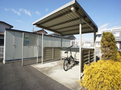 【その他共用部分】 | Ｗｉｌｌ | 屋根付きの駐輪場があります♪