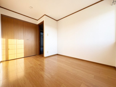 【寝室】 | チェリークイーン