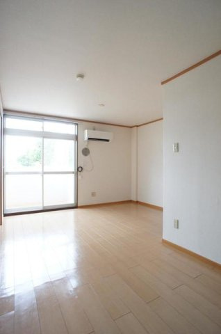 マリンシティＳＨＩＯＤＡ　Ｃの居間・リビング