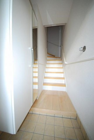 メゾン　ド　ソラＡの玄関