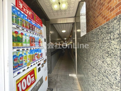 【エントランス】 | グローリア高井田