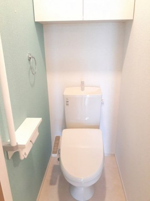【トイレ】 | プラム・アネックス | ゆったりとした空間のトイレです