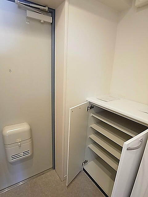 藤カルティエの玄関