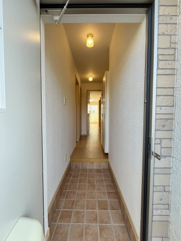 Ｐｉｎｅ　Ｃｏｕｒｔ（パインコート）の玄関