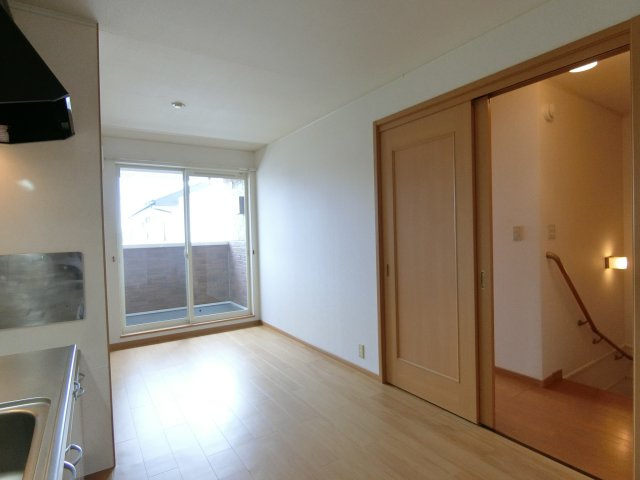 グッド　ヒルズ　２番館の居間・リビング