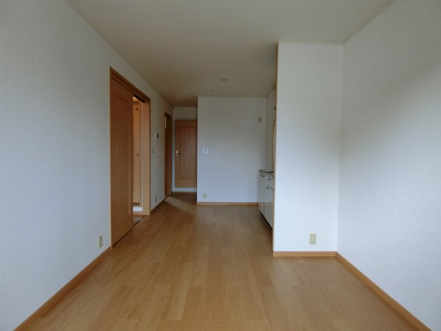 グッド　ヒルズ　２番館の居間・リビング