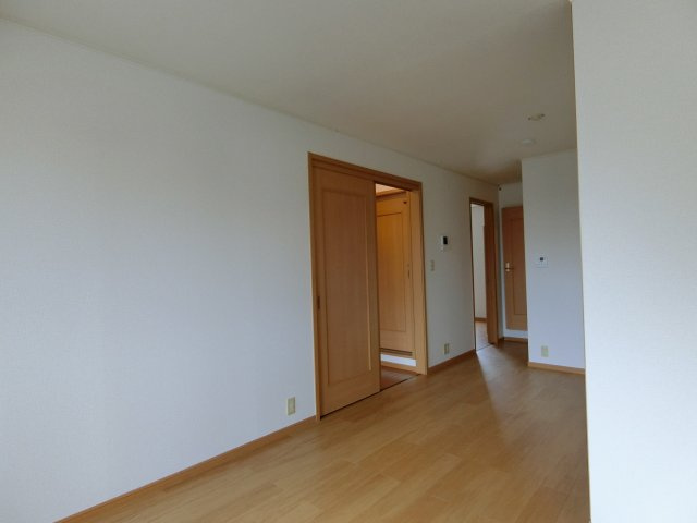 グッド　ヒルズ　２番館の居間・リビング