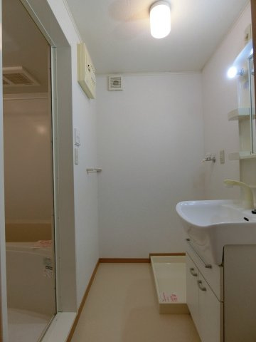 グッド　ヒルズ　２番館の洗面所