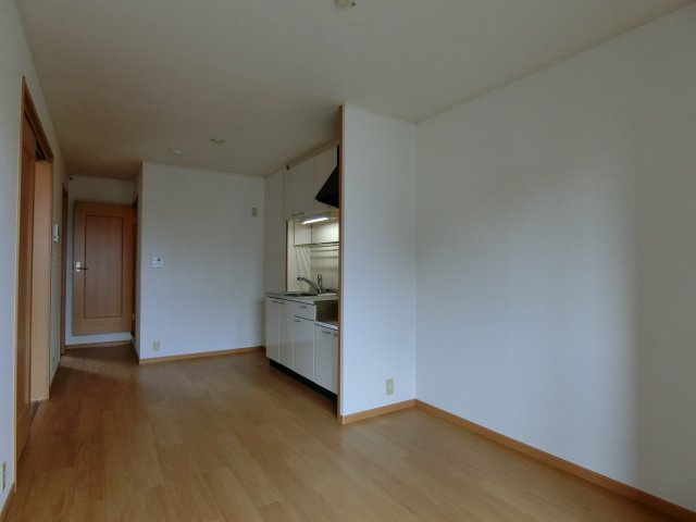 グッド　ヒルズ　２番館の居間・リビング