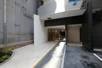 【エントランス】 | セレニテフラン本町