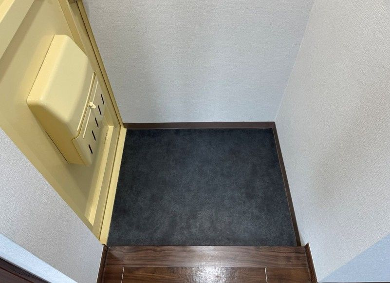 長沼ビルの玄関