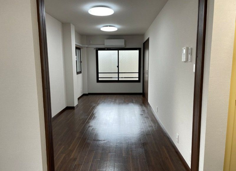 長沼ビルの居間・リビング