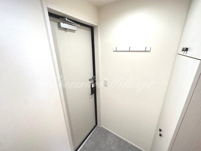 鎌倉市岩瀬のアパートの玄関