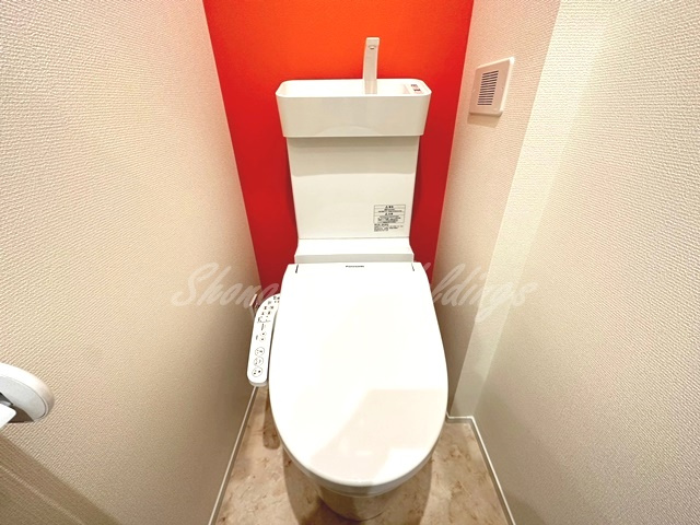 鎌倉市岩瀬のアパートのトイレ