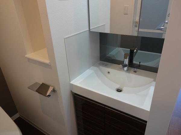 AXAS駒込アジールコートの洗面所