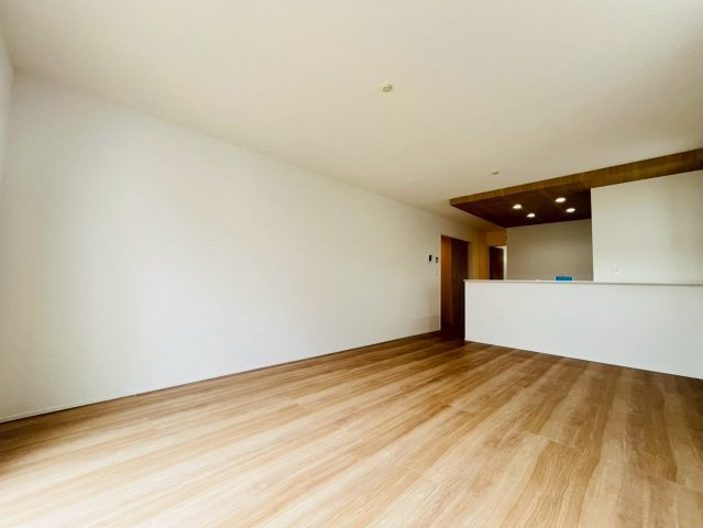 ★★恩納村安冨祖-①号棟の洋室|広々とした洋室です