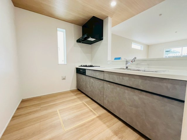 ★★恩納村安冨祖-①号棟のキッチン|使いやすいキッチンです