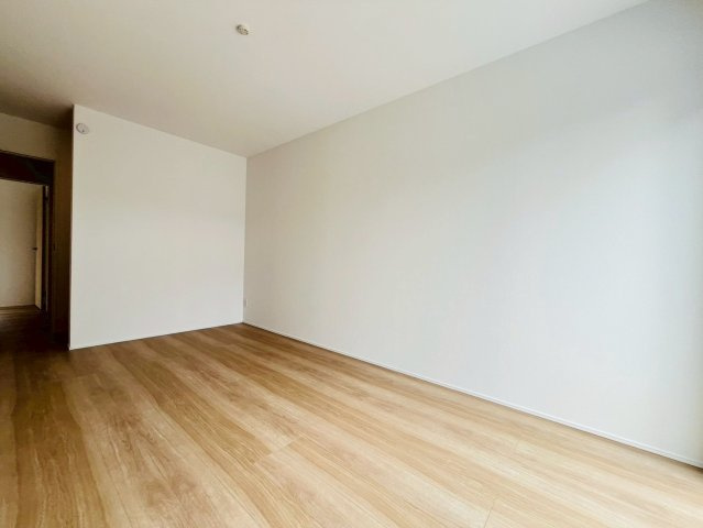 ★★恩納村安冨祖-①号棟の洋室|きれいな洋室です