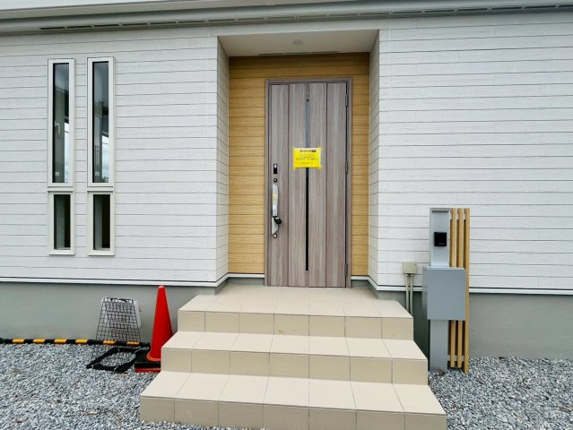 ★★恩納村安冨祖-①号棟の玄関|玄関です