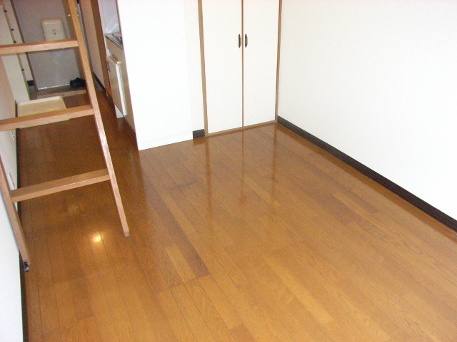 サント・ビラージ・ショウの内装