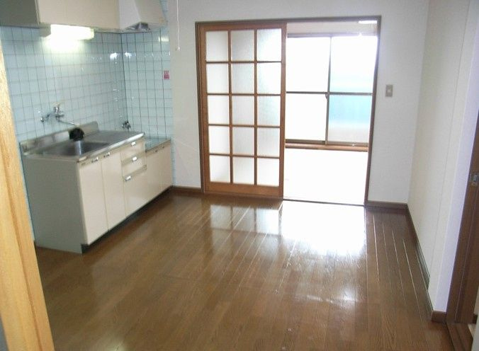 クリエイトの内装