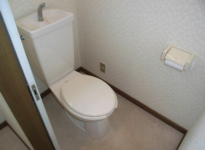 クリエイトのトイレ