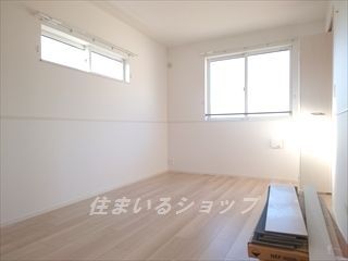 広島市安佐北区深川１丁目のアパートの寝室