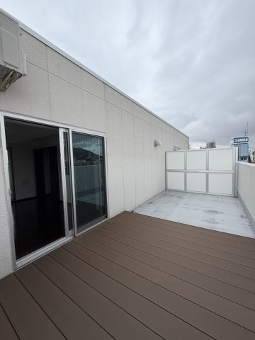 Mano Mansionのバルコニー