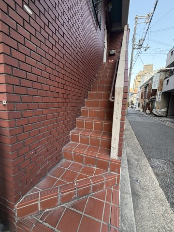 エクセル板宿のエントランス