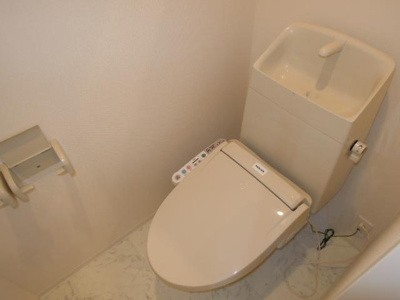 【トイレ】 | フォレスト庭瀬 | シャワー付トイレ