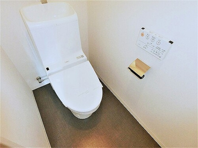 【トイレ】 | アウルステージ問屋町 | 洗浄機能付き便座　※2023年12月撮影