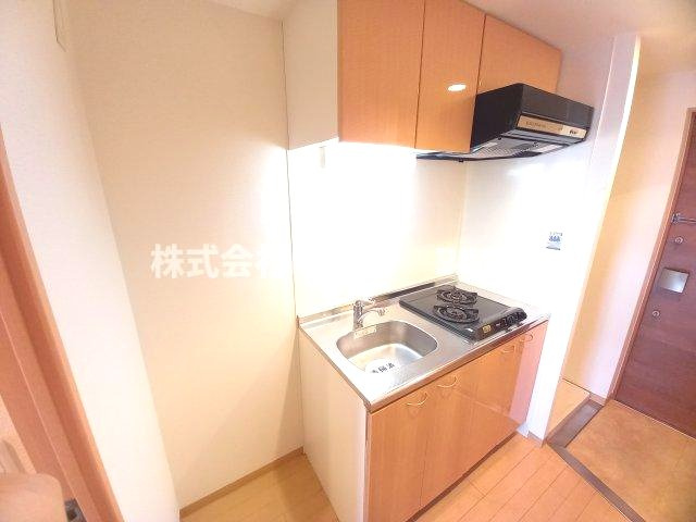 エステムコート神戸ハーバーランド前Ⅳベイライトのキッチン